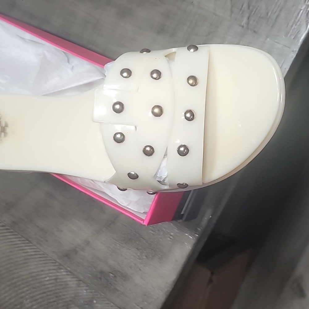 Vince Camuto Womens Emelon Jelly Sandal Slide Creamy White NIB Size 9 & 7 - Picture 4 of 6